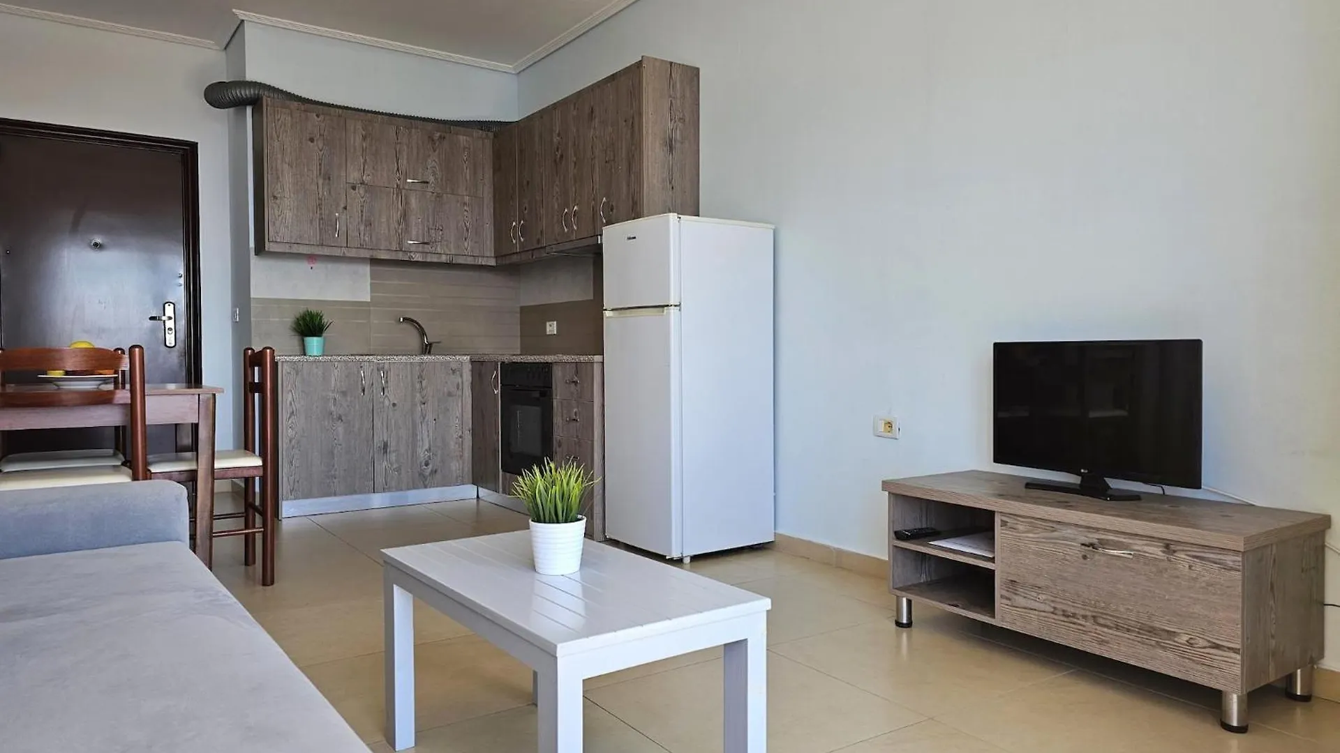 Coastal One-Bedroom Apartment In Saranda 0*, Sarandë Albania