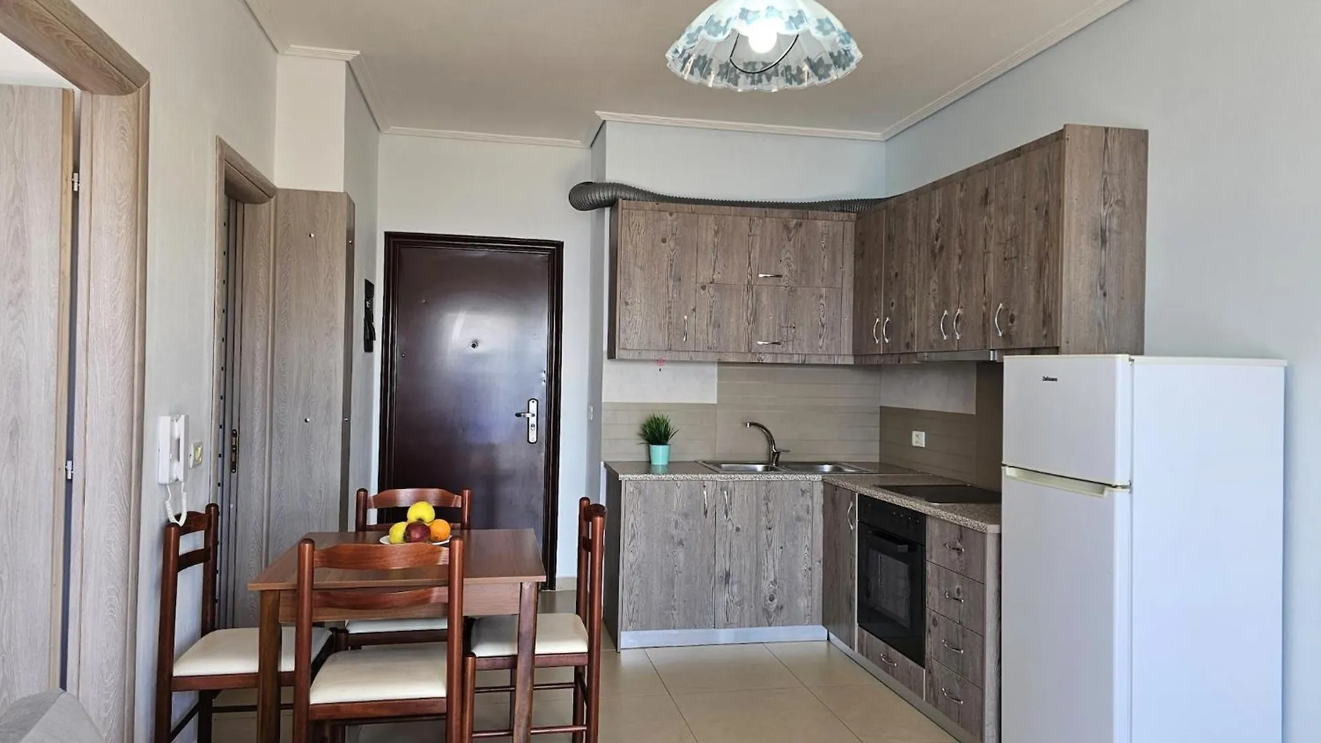 Coastal One-Bedroom Apartment In Saranda  Sarandë
