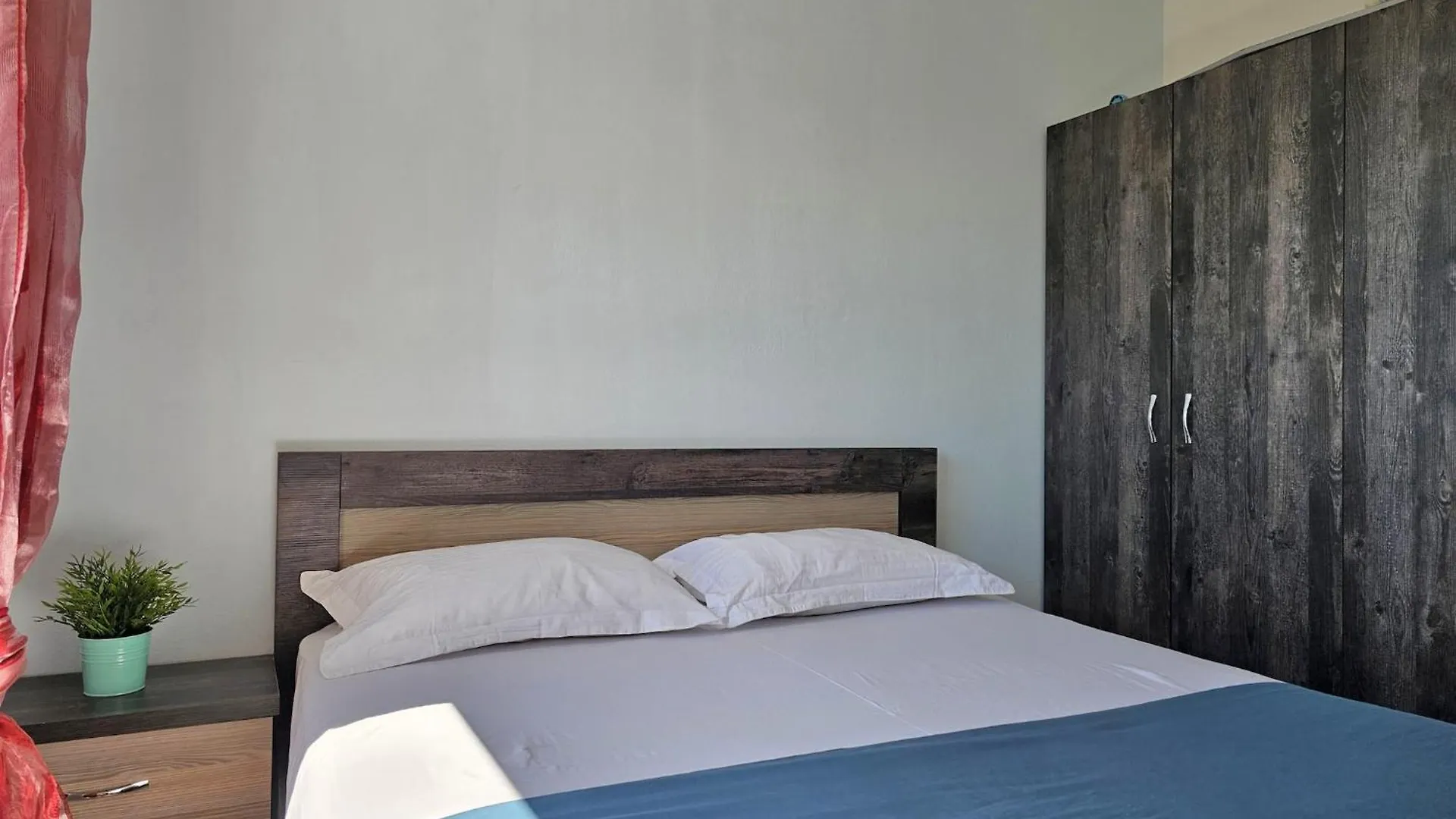 Coastal One-Bedroom Apartment In Saranda Sarandë